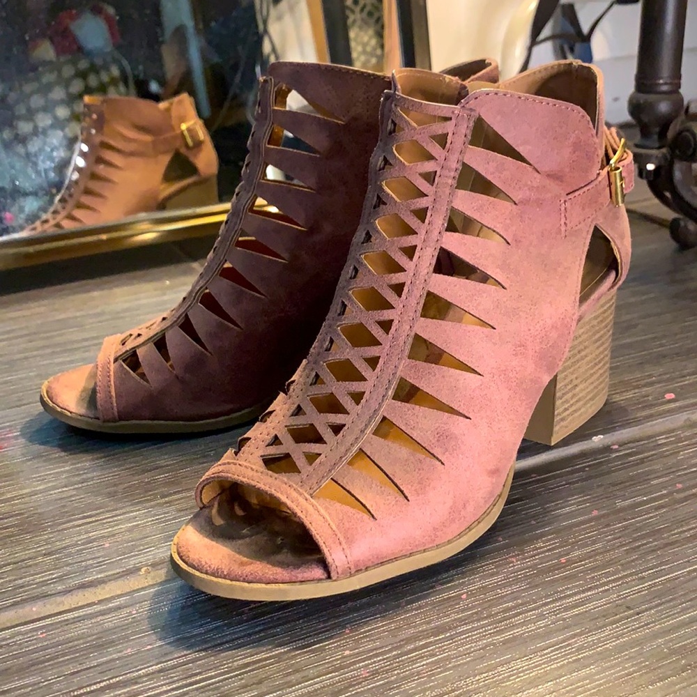 Zippered ankle boots with decorative cut outs